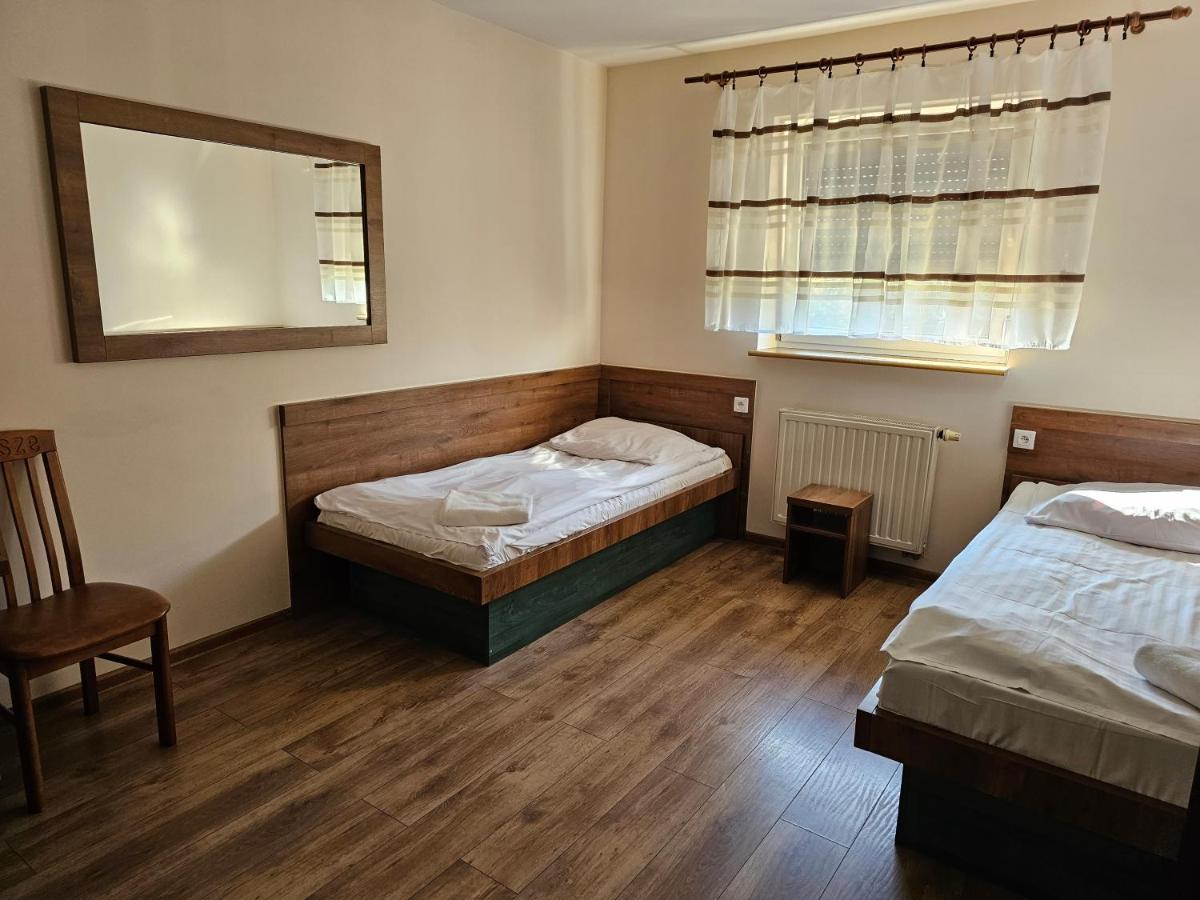 Bed and Breakfast "Zacisze" Згеж Экстерьер фото