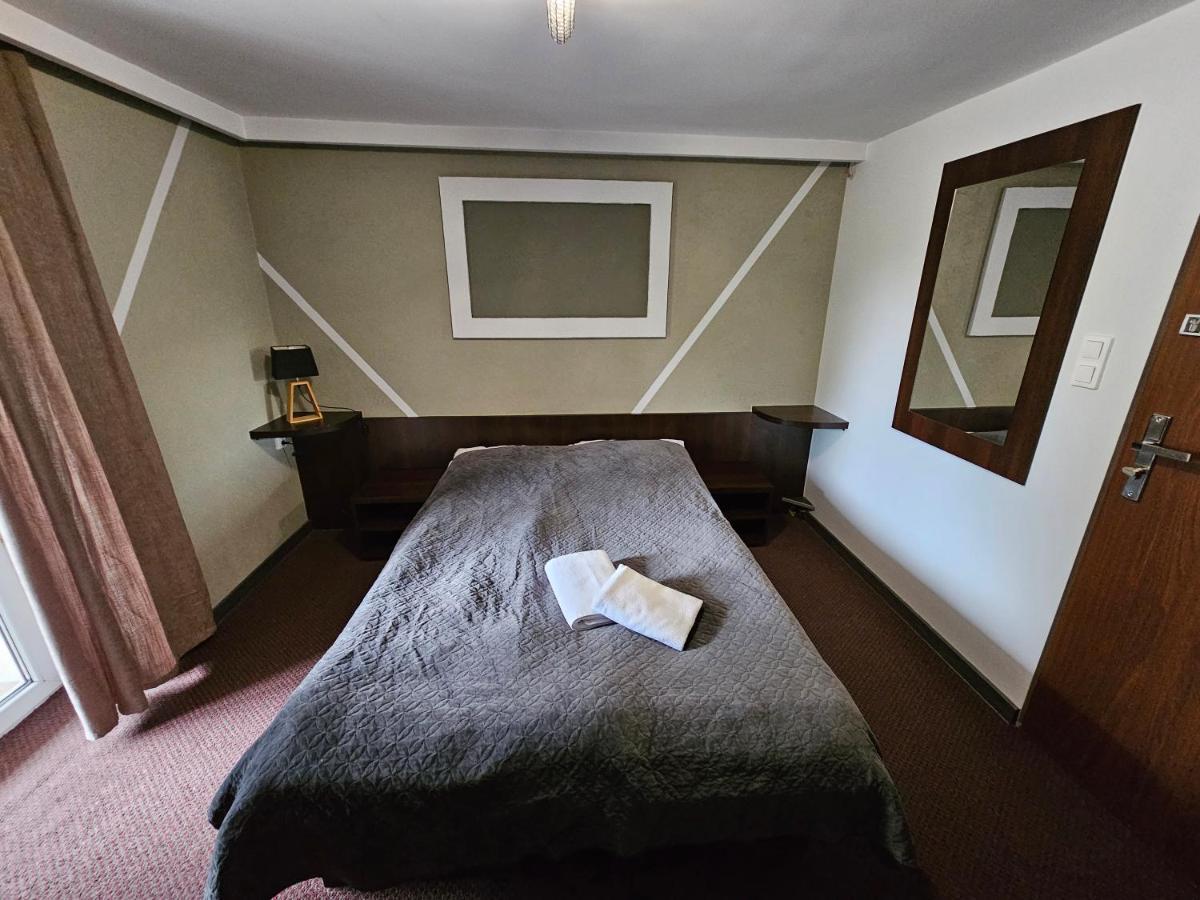 Bed and Breakfast "Zacisze" Згеж Экстерьер фото